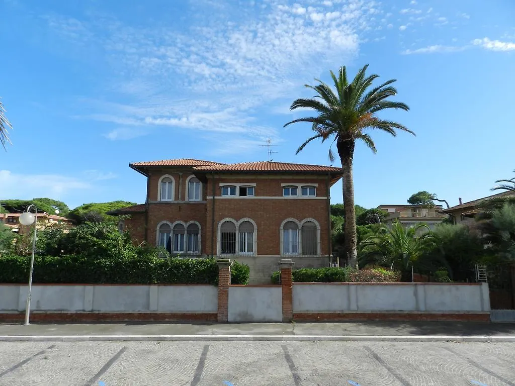 Villa Liberty Tolomei Marina Di Grosseto 0*,  Italia
